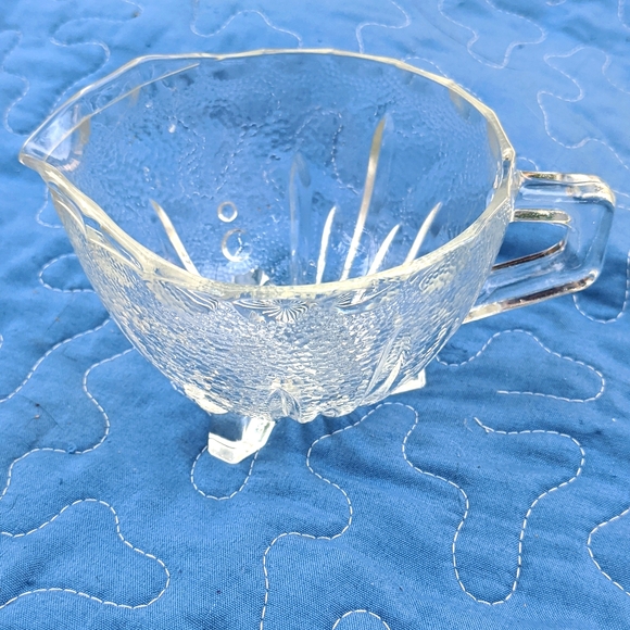 Antique glass pebbled creamer - Picture 5 of 5